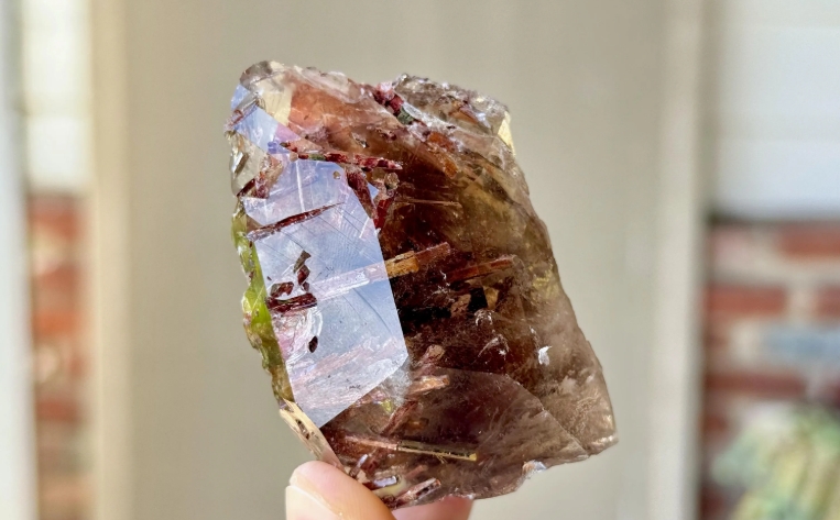 piemontite quartz