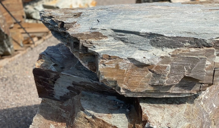 schist happens