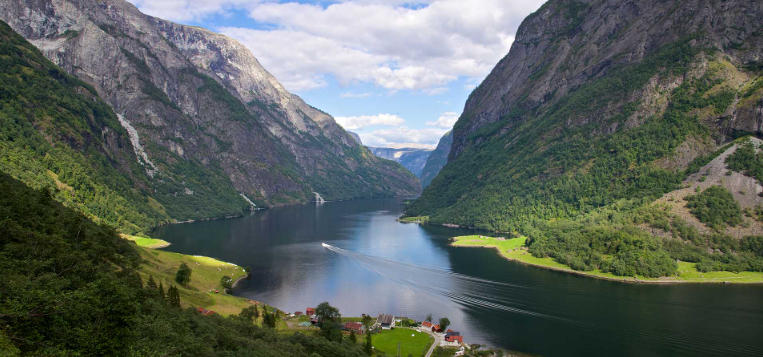 What Makes Norway’s Geography Unique?