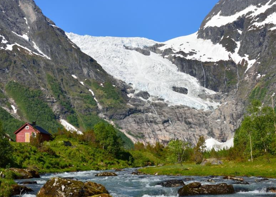 How Glacial Valleys Formed in Norway
