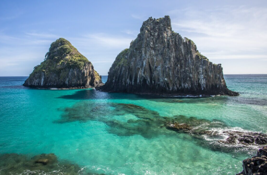 Fernando de Noronha beaches crystal water ecosystem analysis