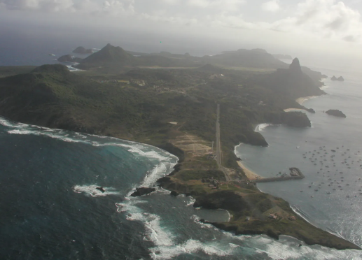 Fernando de Noronha volcanic island geography and origin