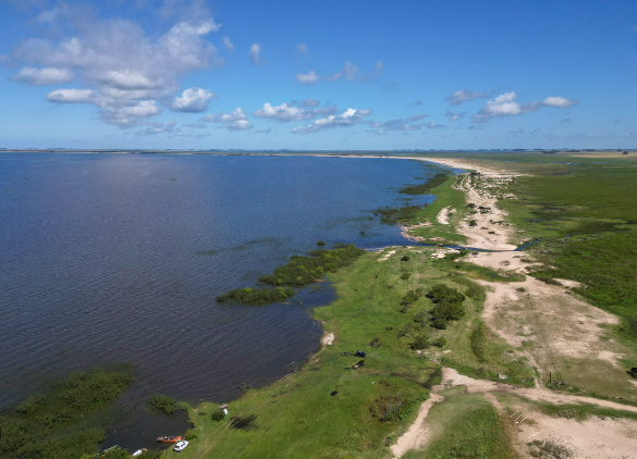 Lagoa Mirim border lake ecosystem Brazil Uruguay system