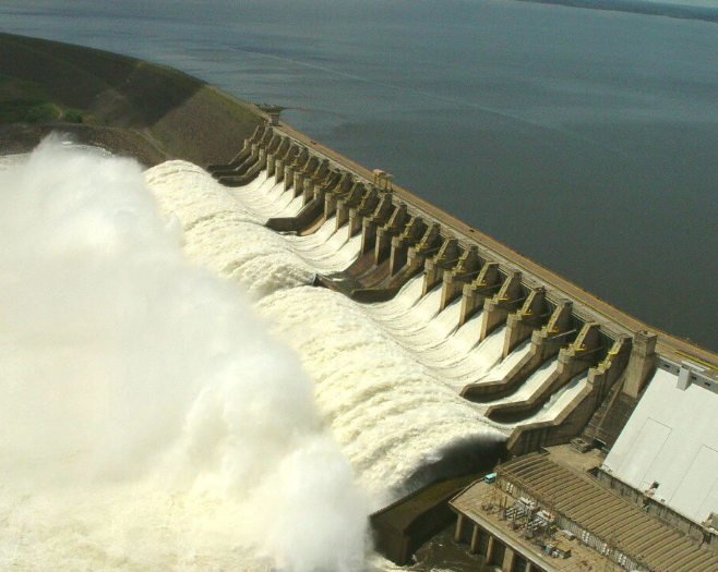 Tocantins River basin hydroelectric development geography